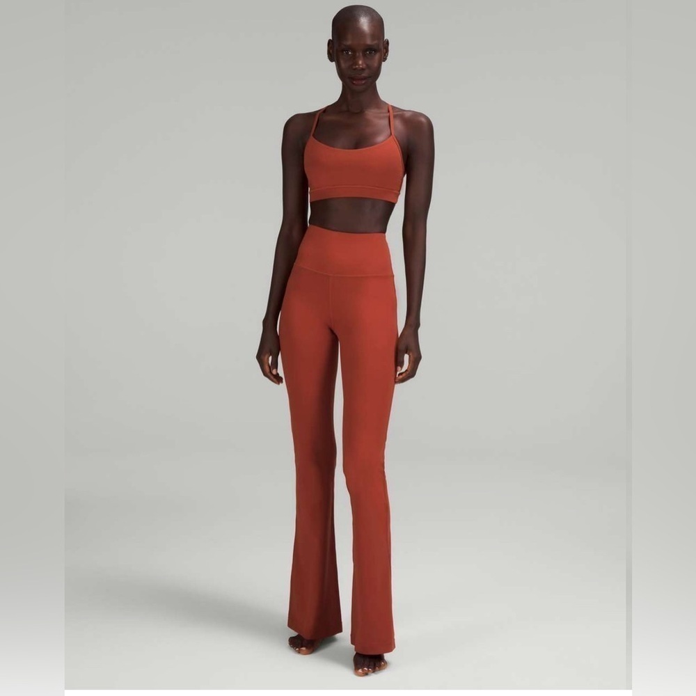 Lululemon Groove Super-High-Rise Flared Pant Nulu
Cayenne Size 2